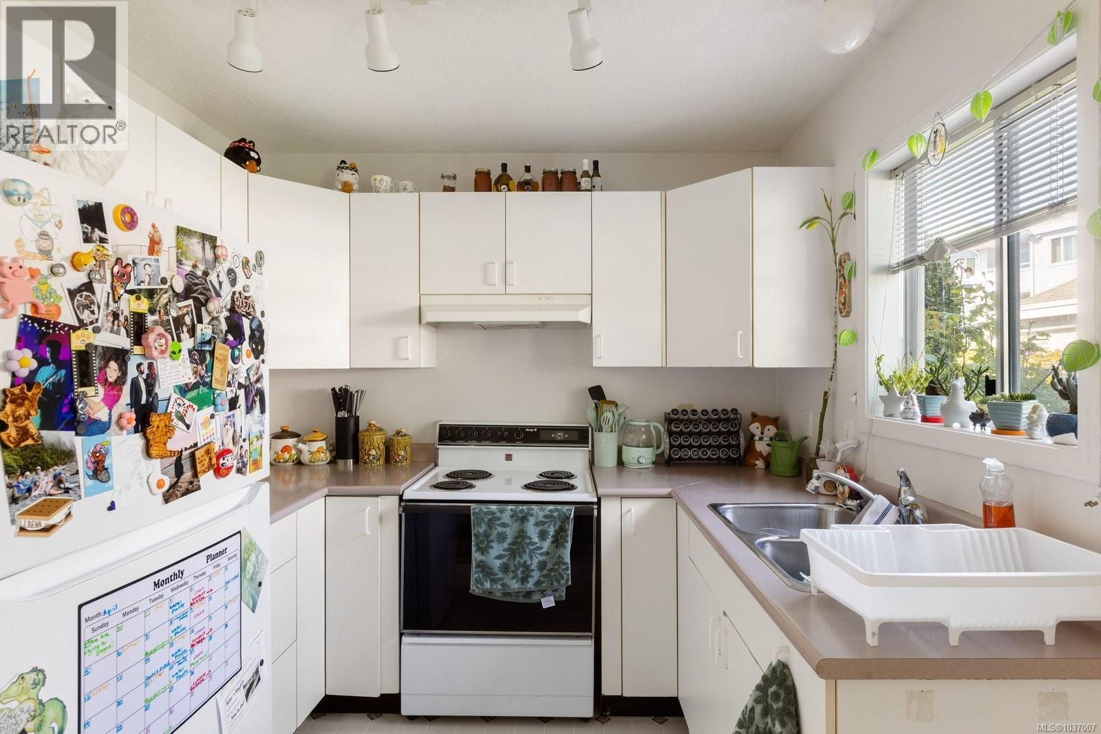 3916 Stamboul St - 17
