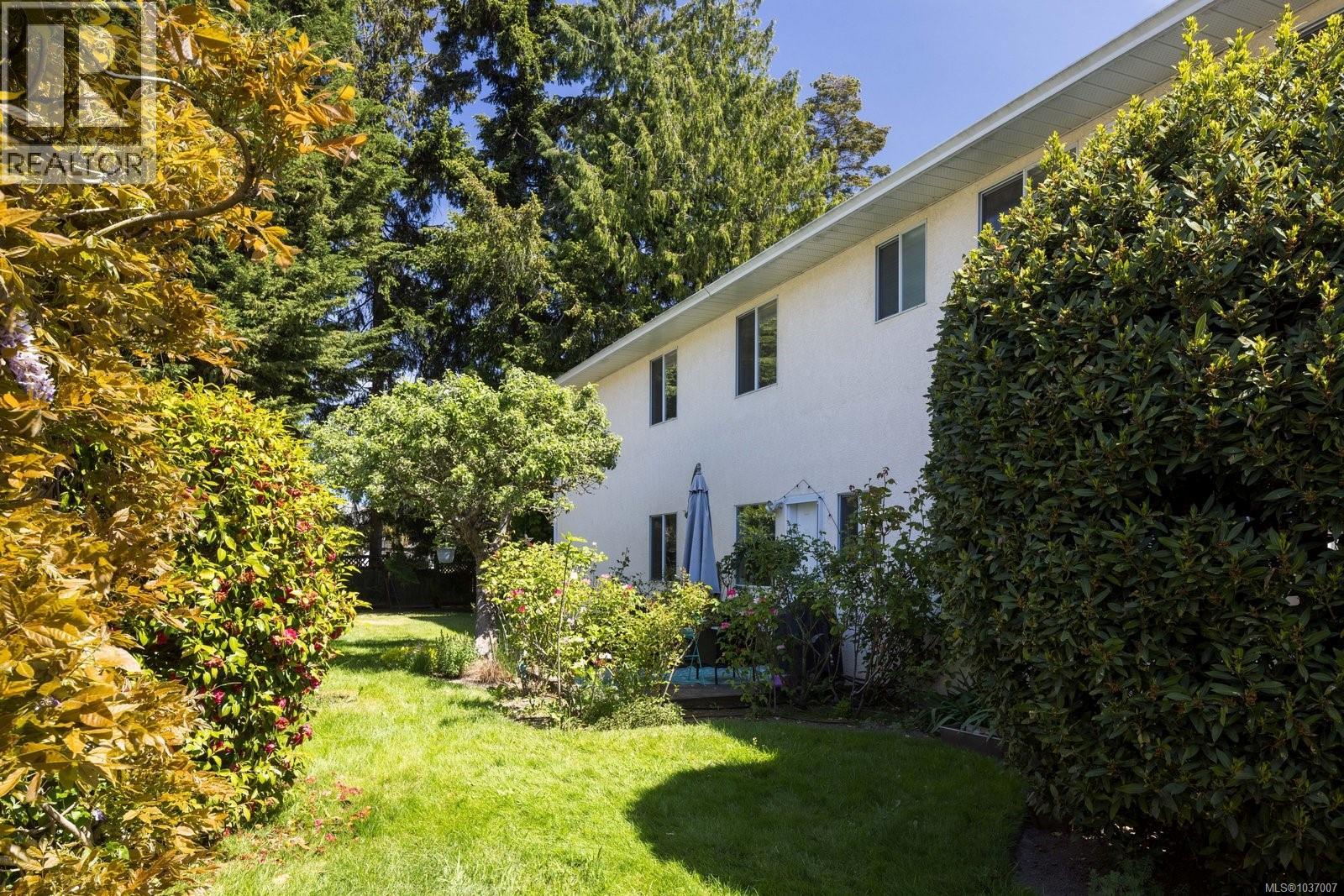 3916 Stamboul St - 24