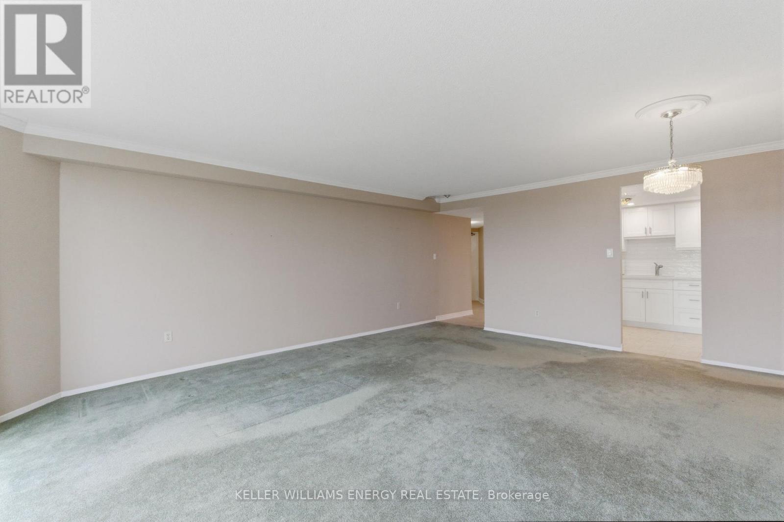 #719 10 DEAN PARK ROAD - 14