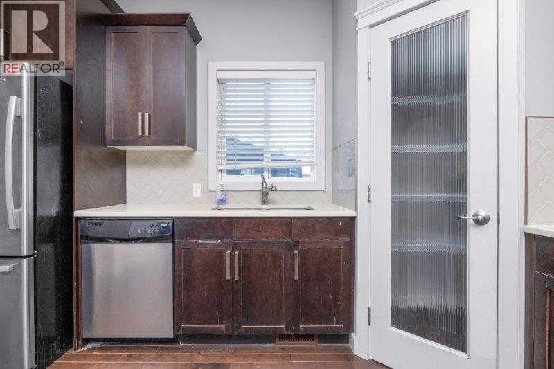 226 Redstone Drive NE - 10