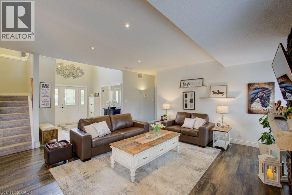 76 KENNEDY Road - 9