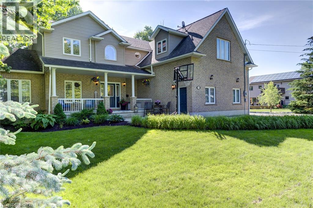 76 KENNEDY Road - 43