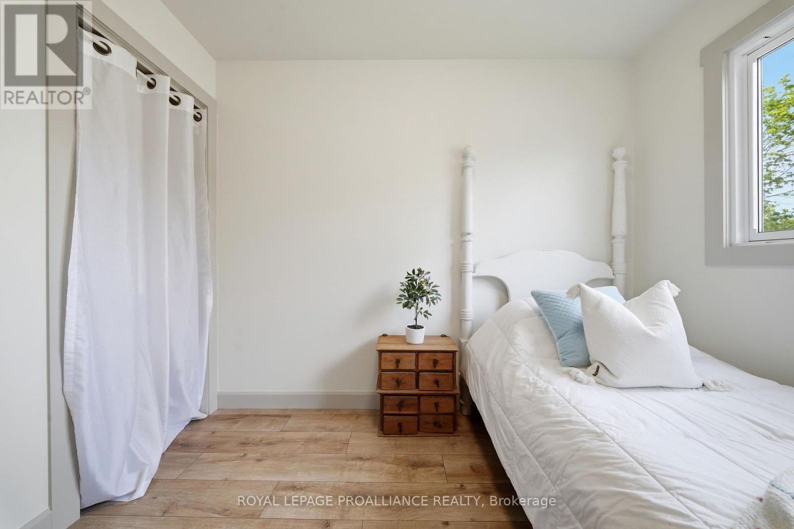 18 ALNET DRIVE - 26
