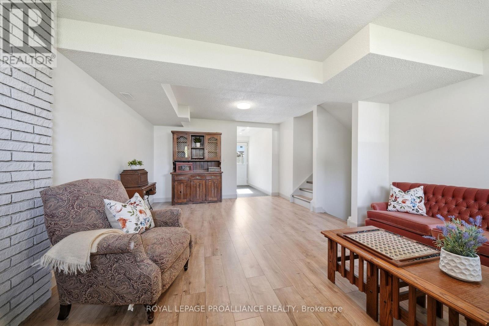 18 ALNET DRIVE - 29