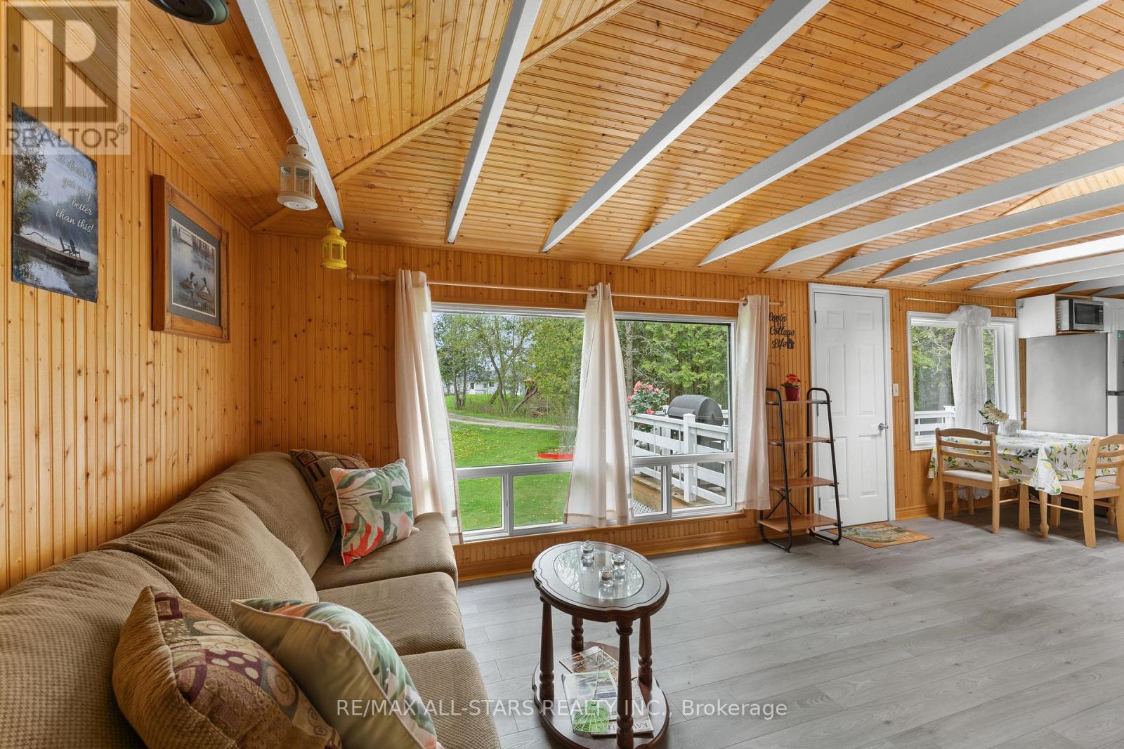 3 REGATTA STREET - 11