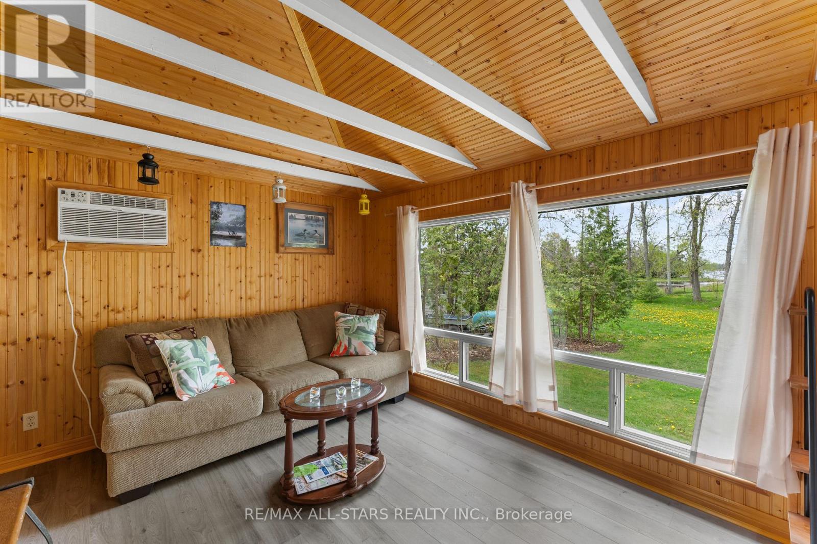 3 REGATTA STREET - 12