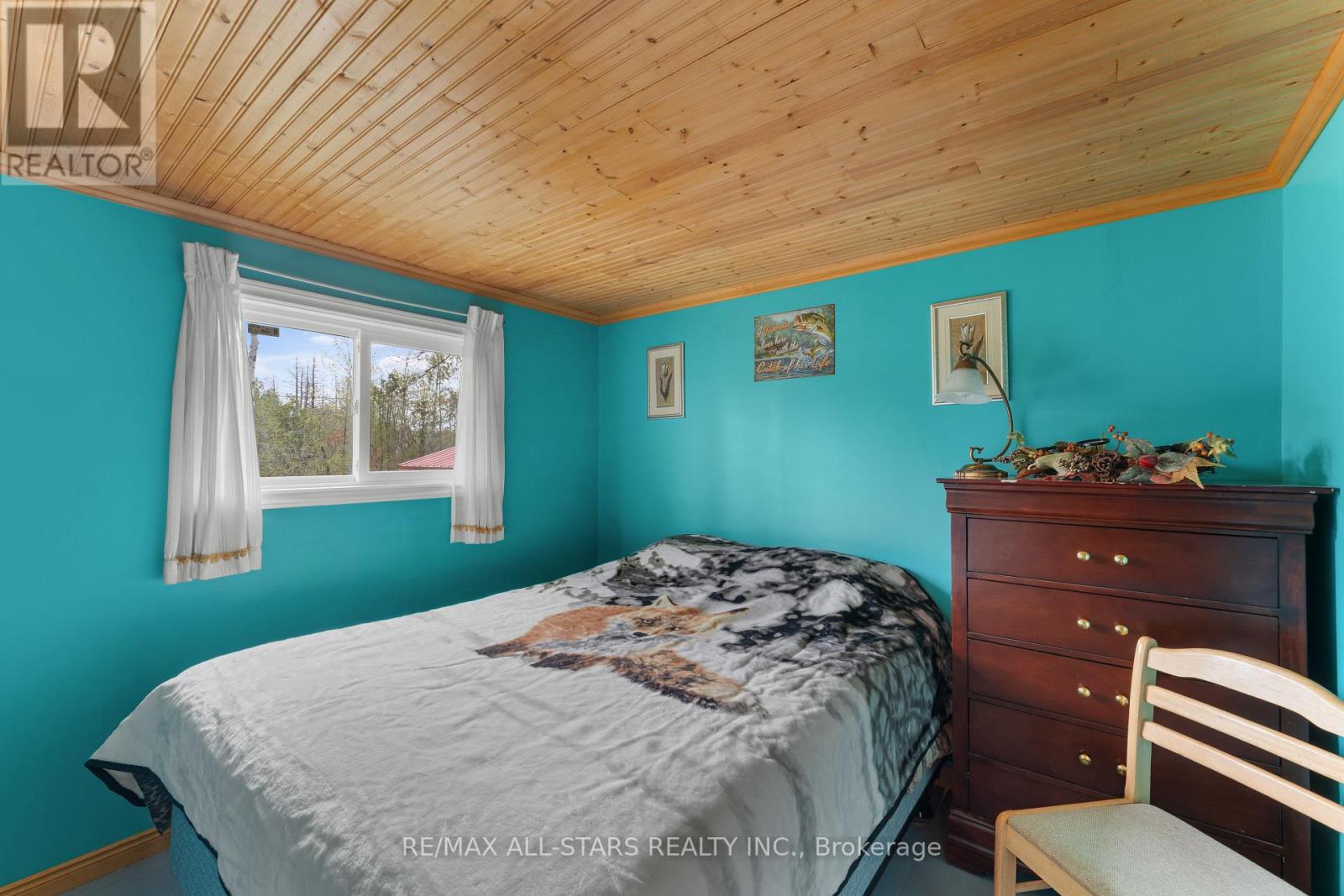 3 REGATTA STREET - 16