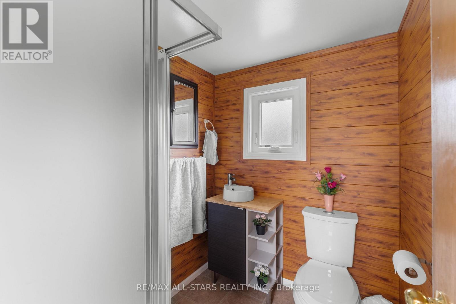 3 REGATTA STREET - 17