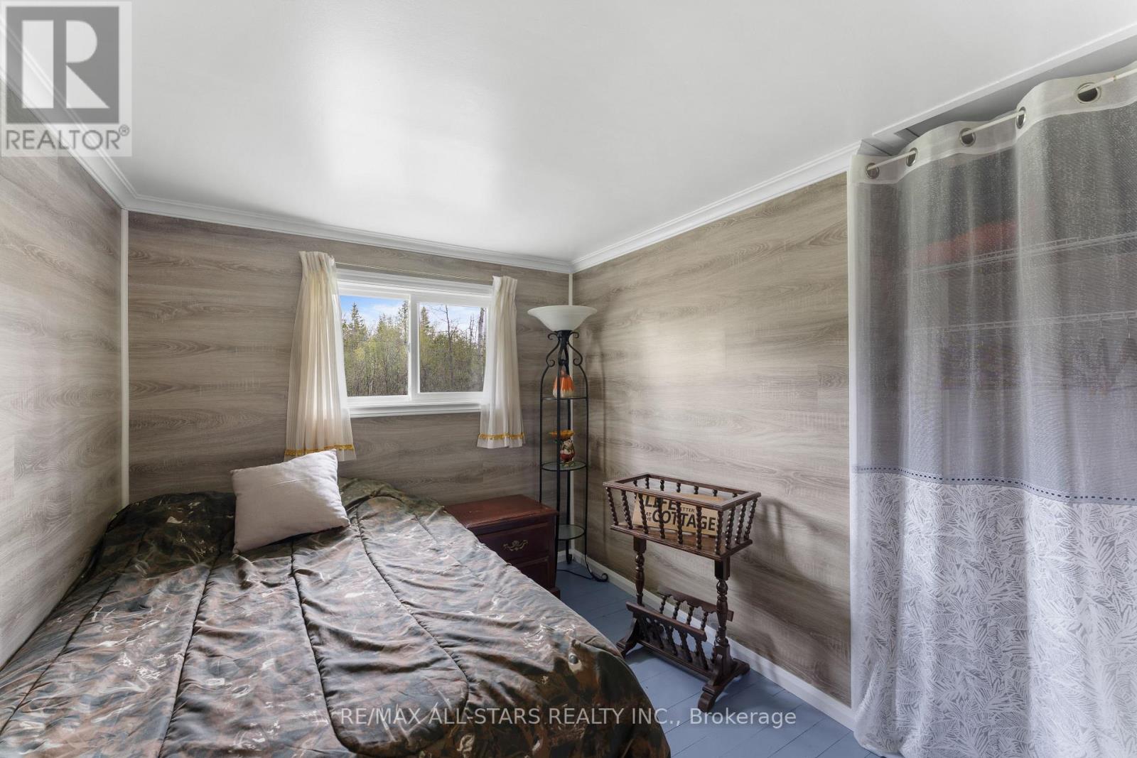 3 REGATTA STREET - 18