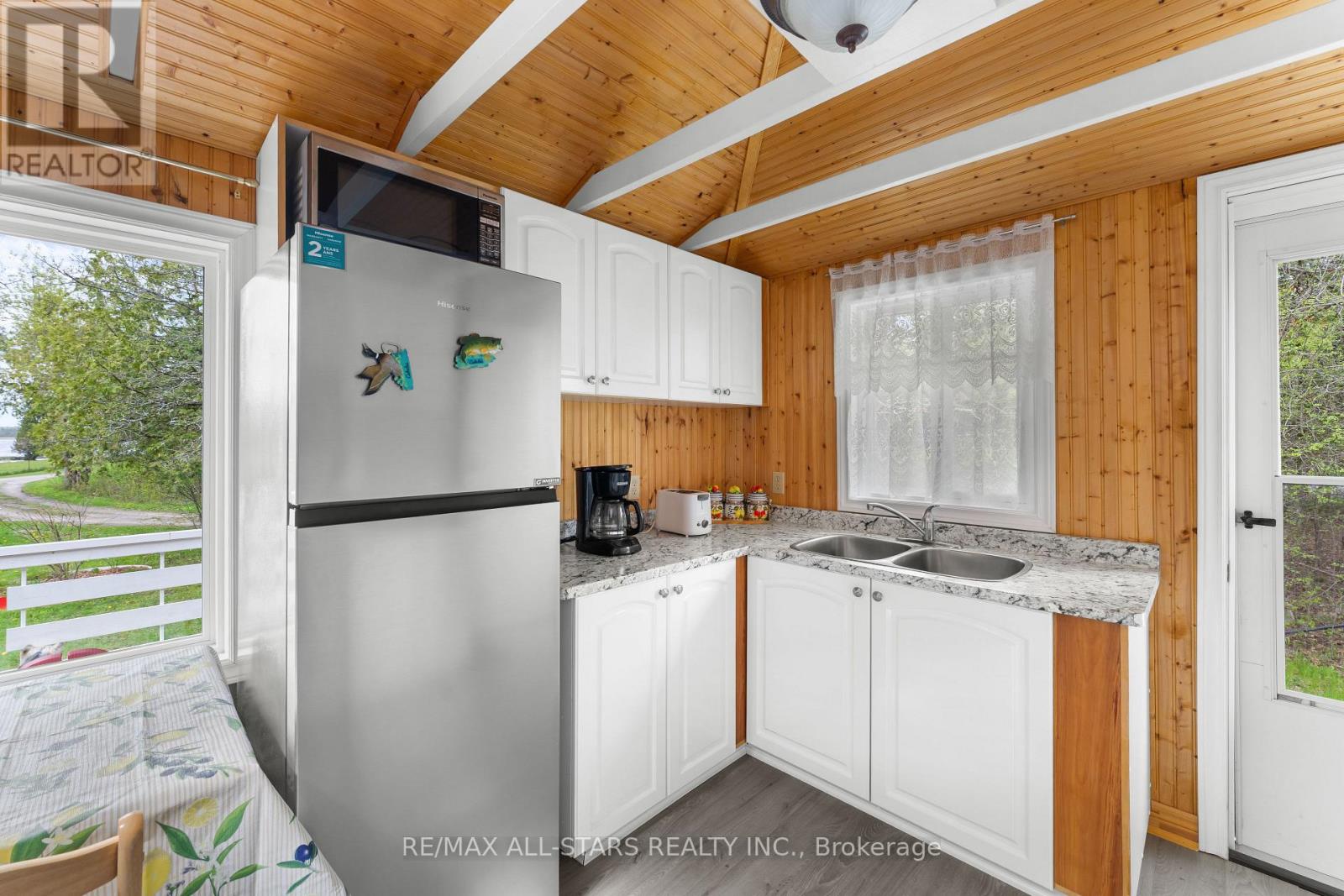 3 REGATTA STREET - 7