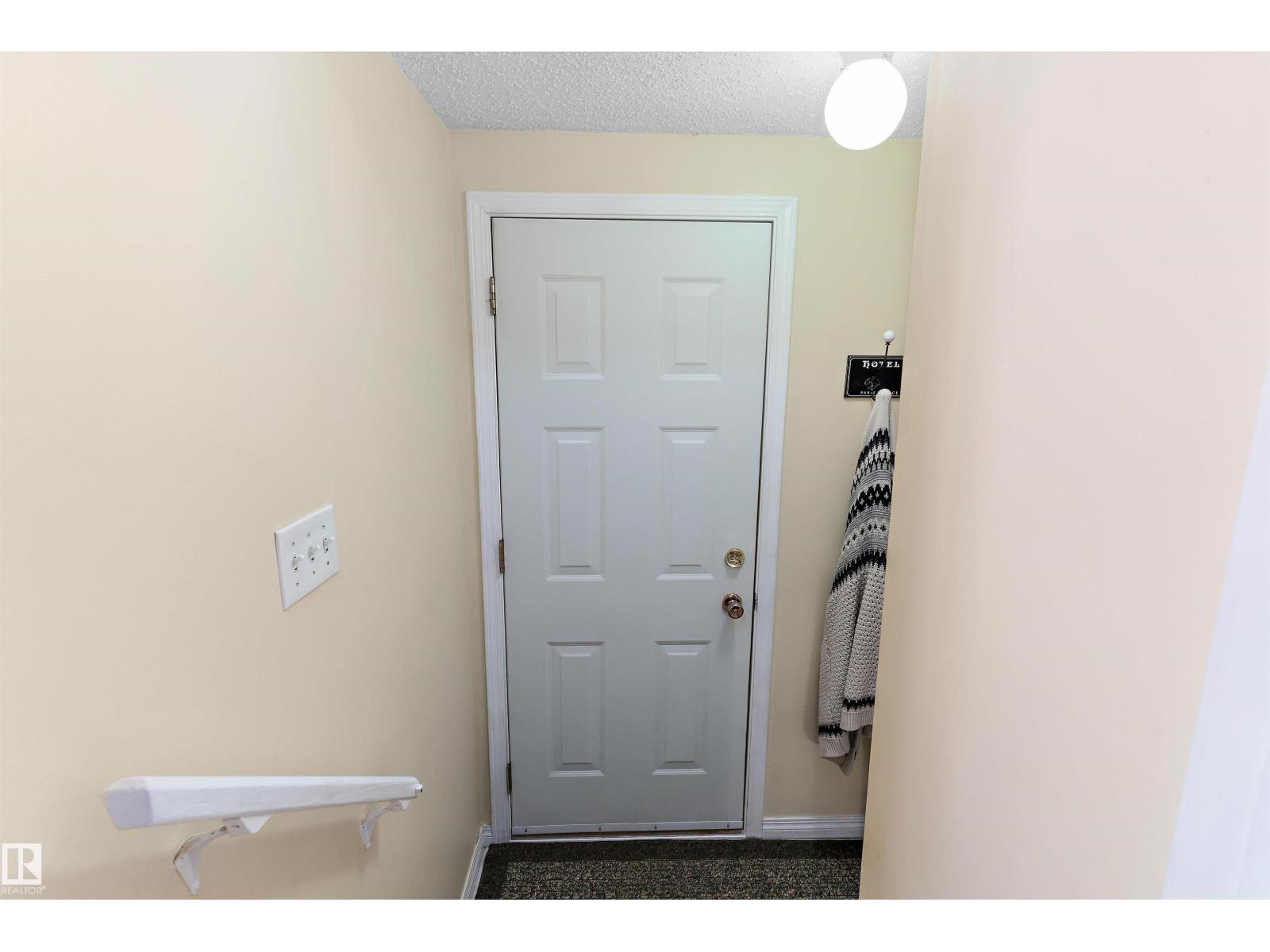 17132 103 ST NW - 23