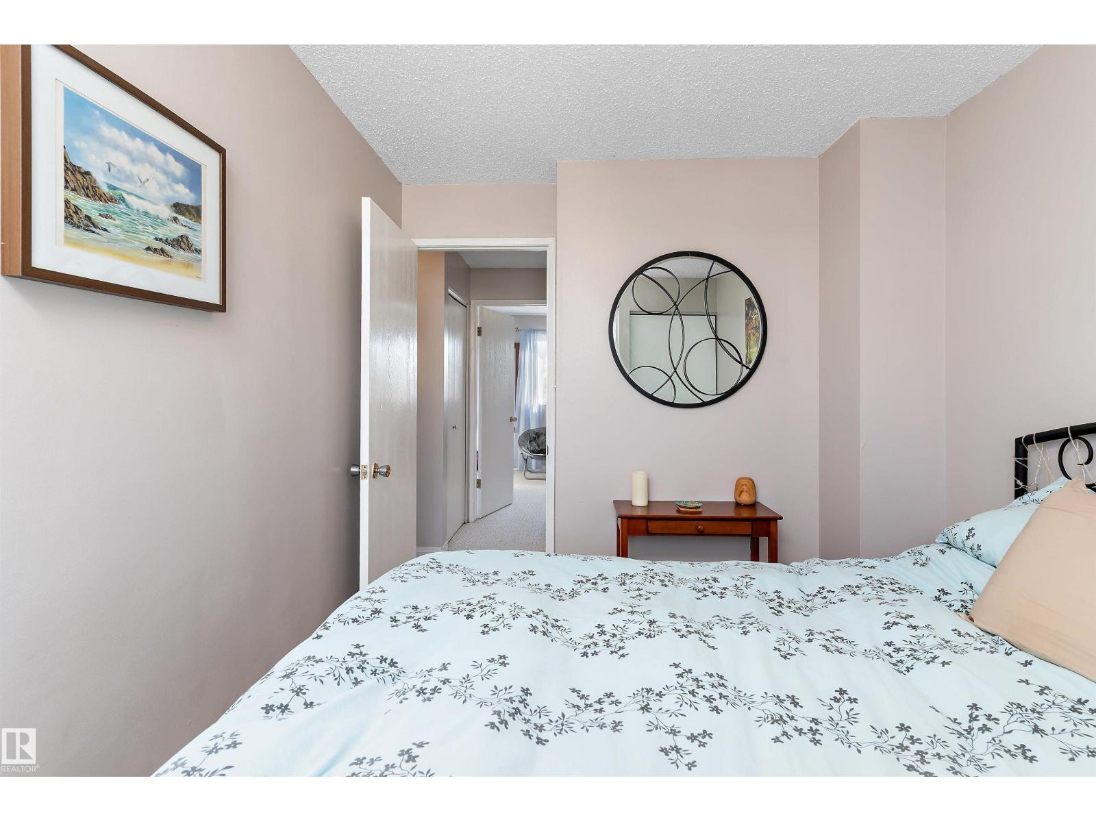 17132 103 ST NW - 18