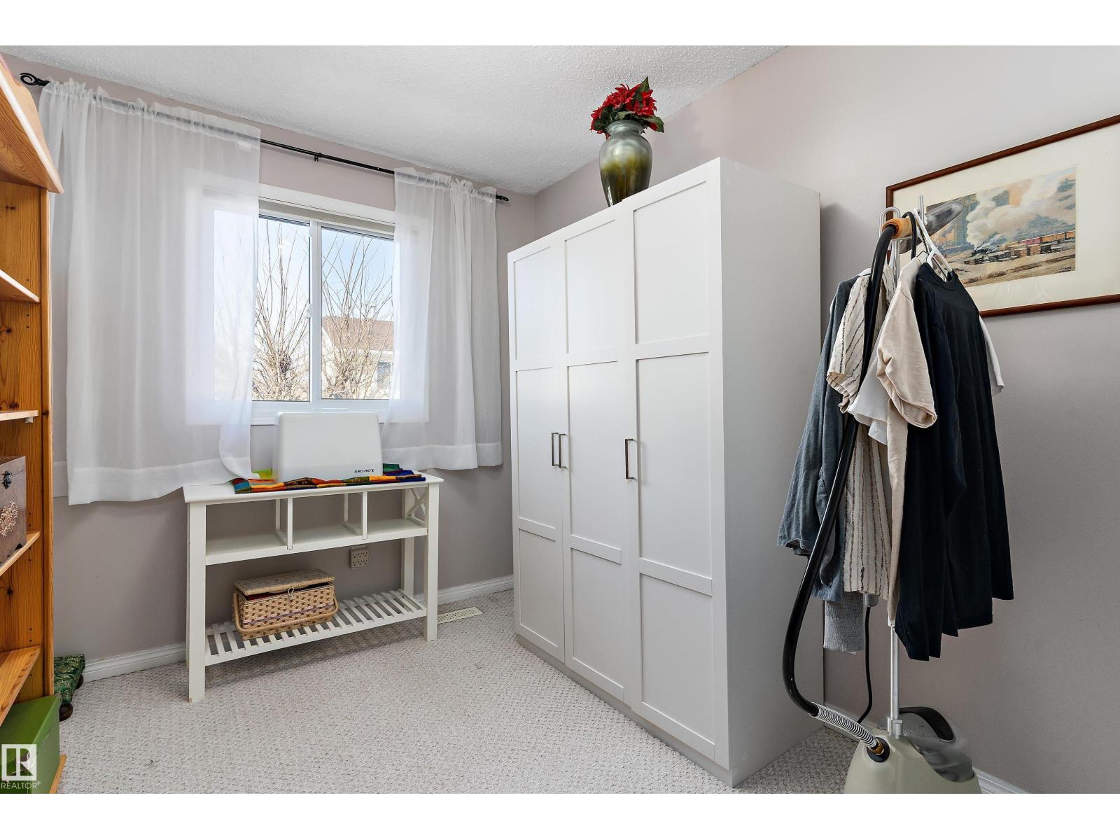 17132 103 ST NW - 15