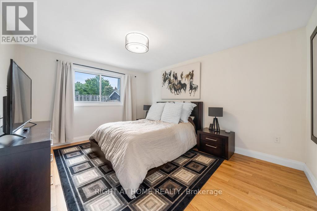 494 FERGUSON AVENUE N - 23