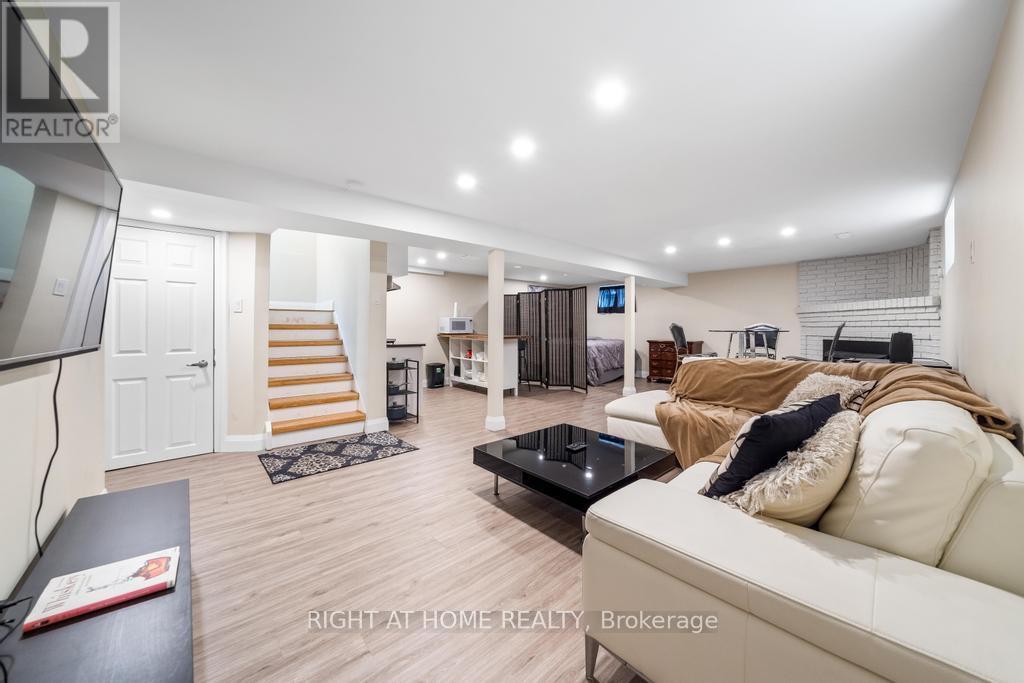 494 FERGUSON AVENUE N - 30