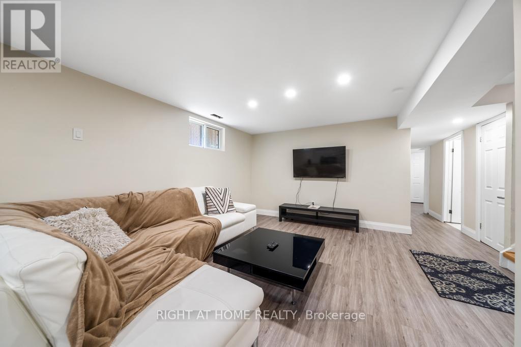 494 FERGUSON AVENUE N - 31