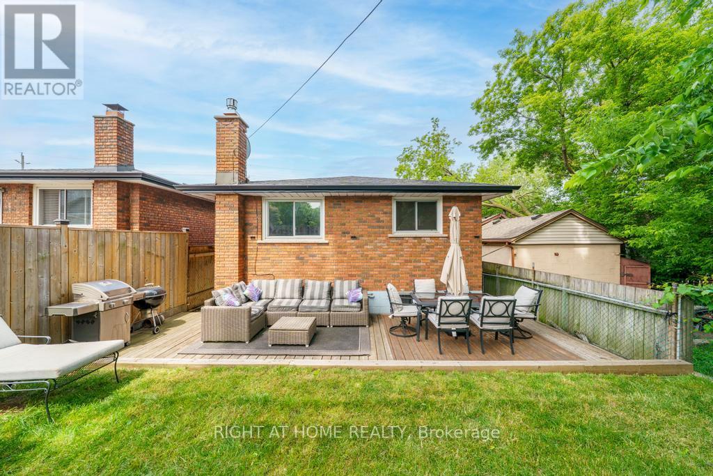 494 FERGUSON AVENUE N - 41
