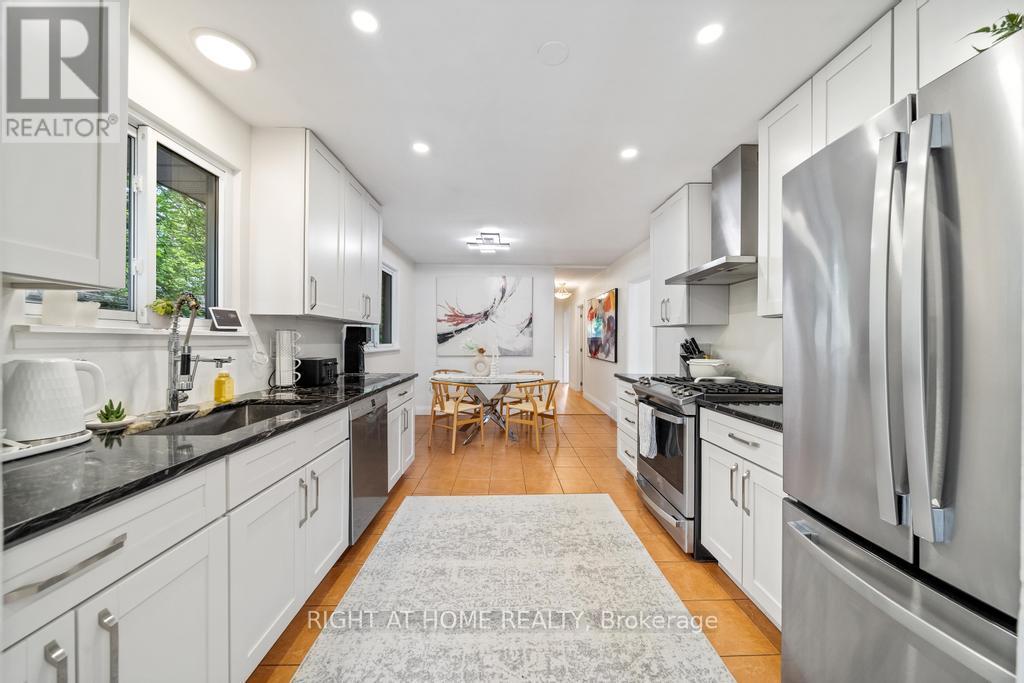 494 FERGUSON AVENUE N - 6