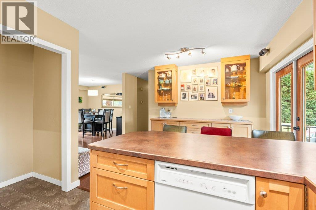 1784 Highland Drive N - 14