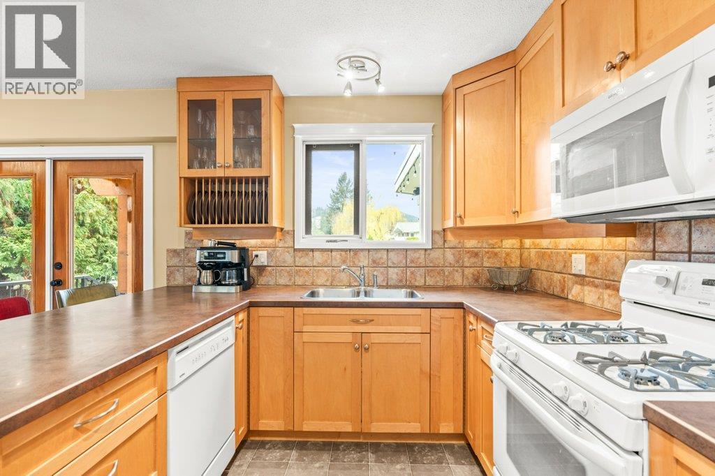 1784 Highland Drive N - 11