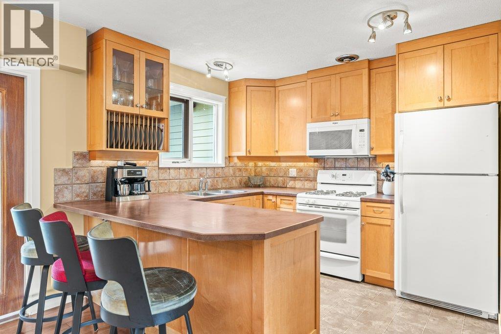 1784 Highland Drive N - 12