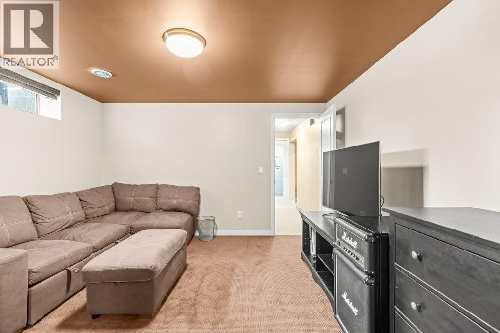 1784 Highland Drive N - 29