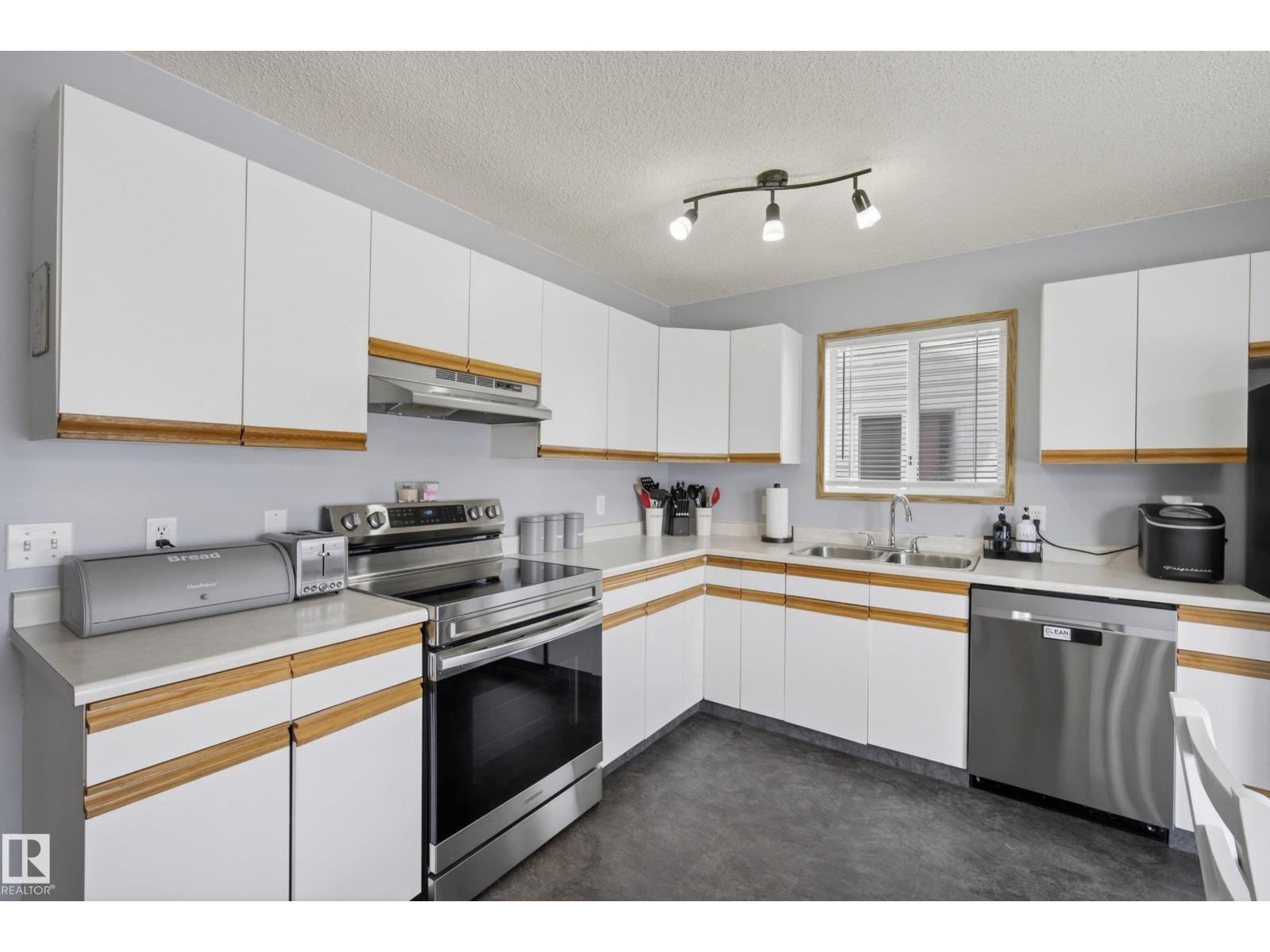 1517 JARVIS CR NW - 15