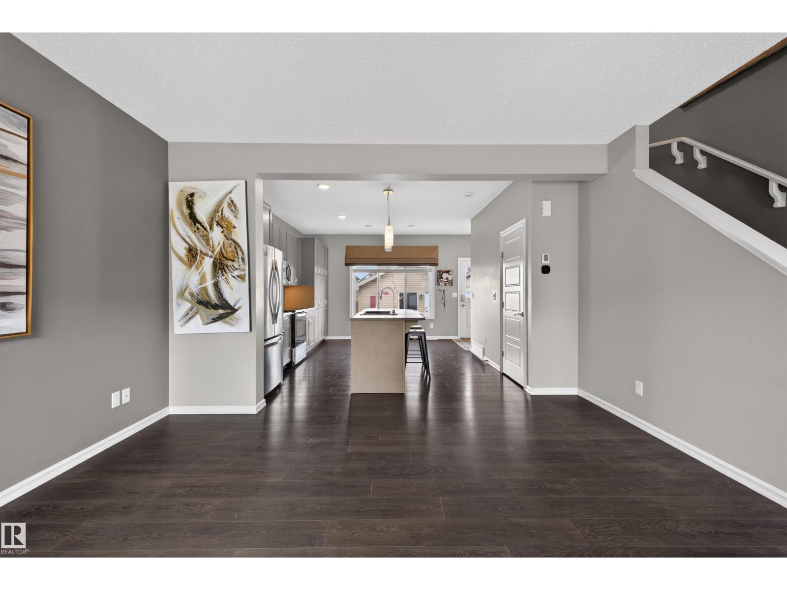 828 36 AV NW - 10