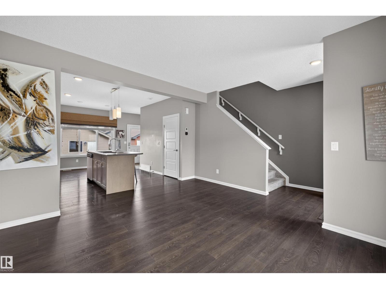 828 36 AV NW - 11