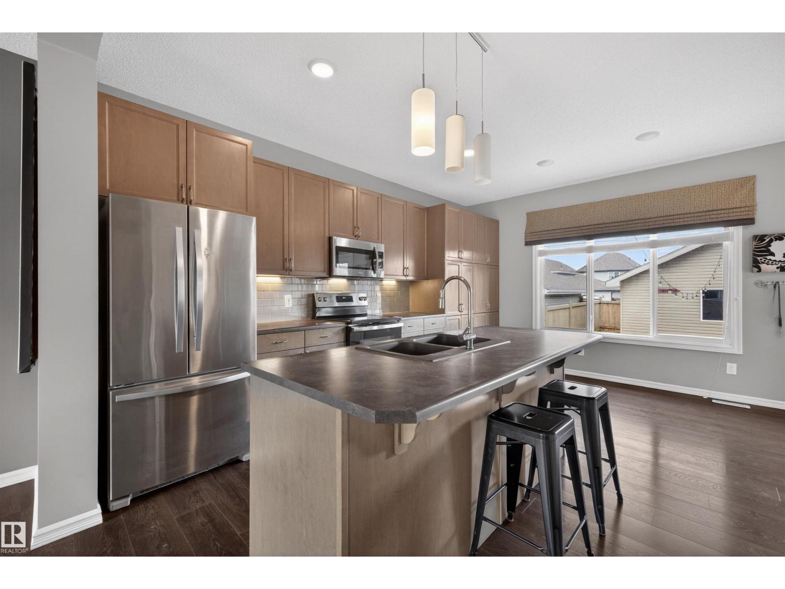 828 36 AV NW - Image 2