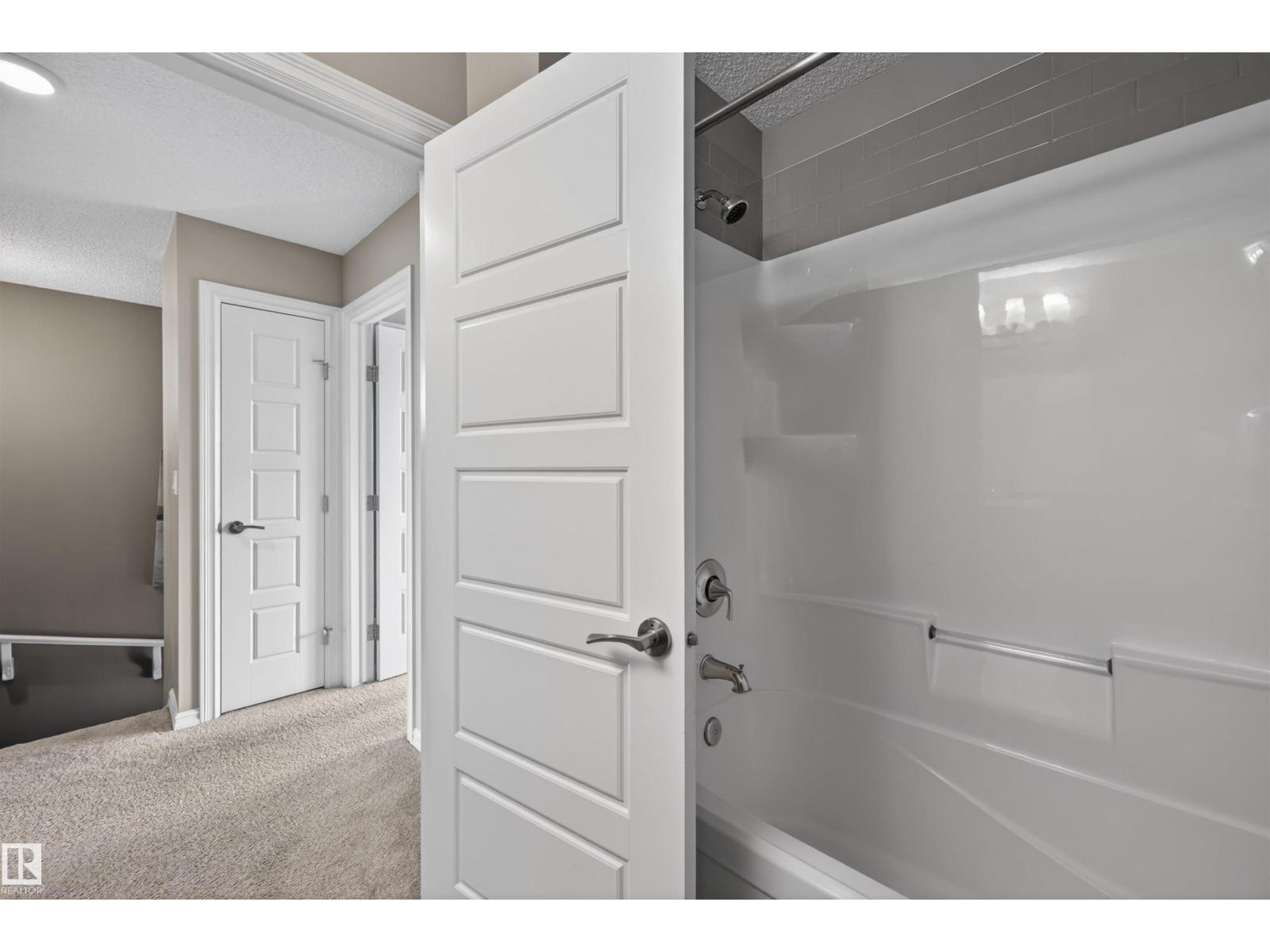 828 36 AV NW - 23