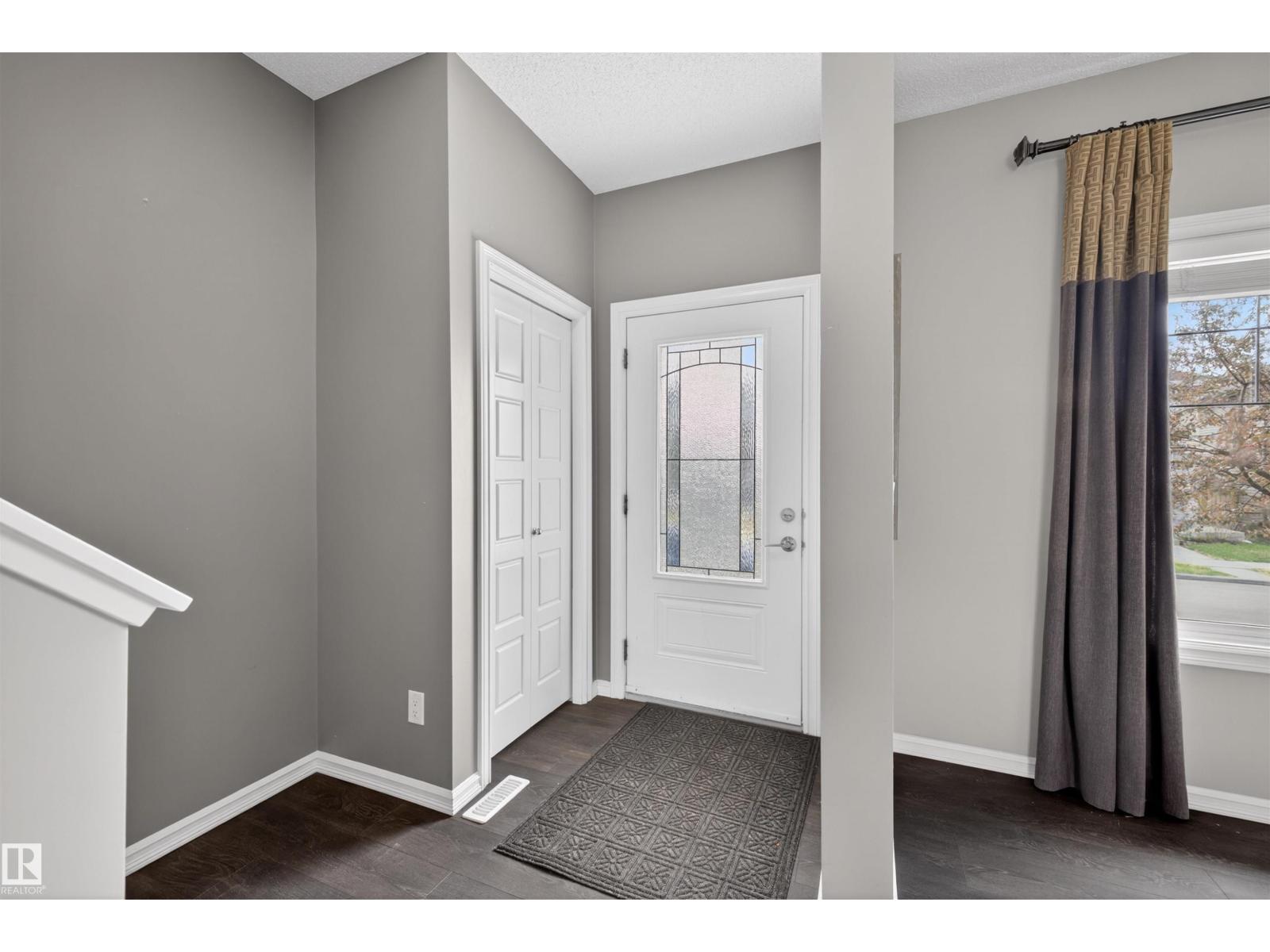 828 36 AV NW - 24
