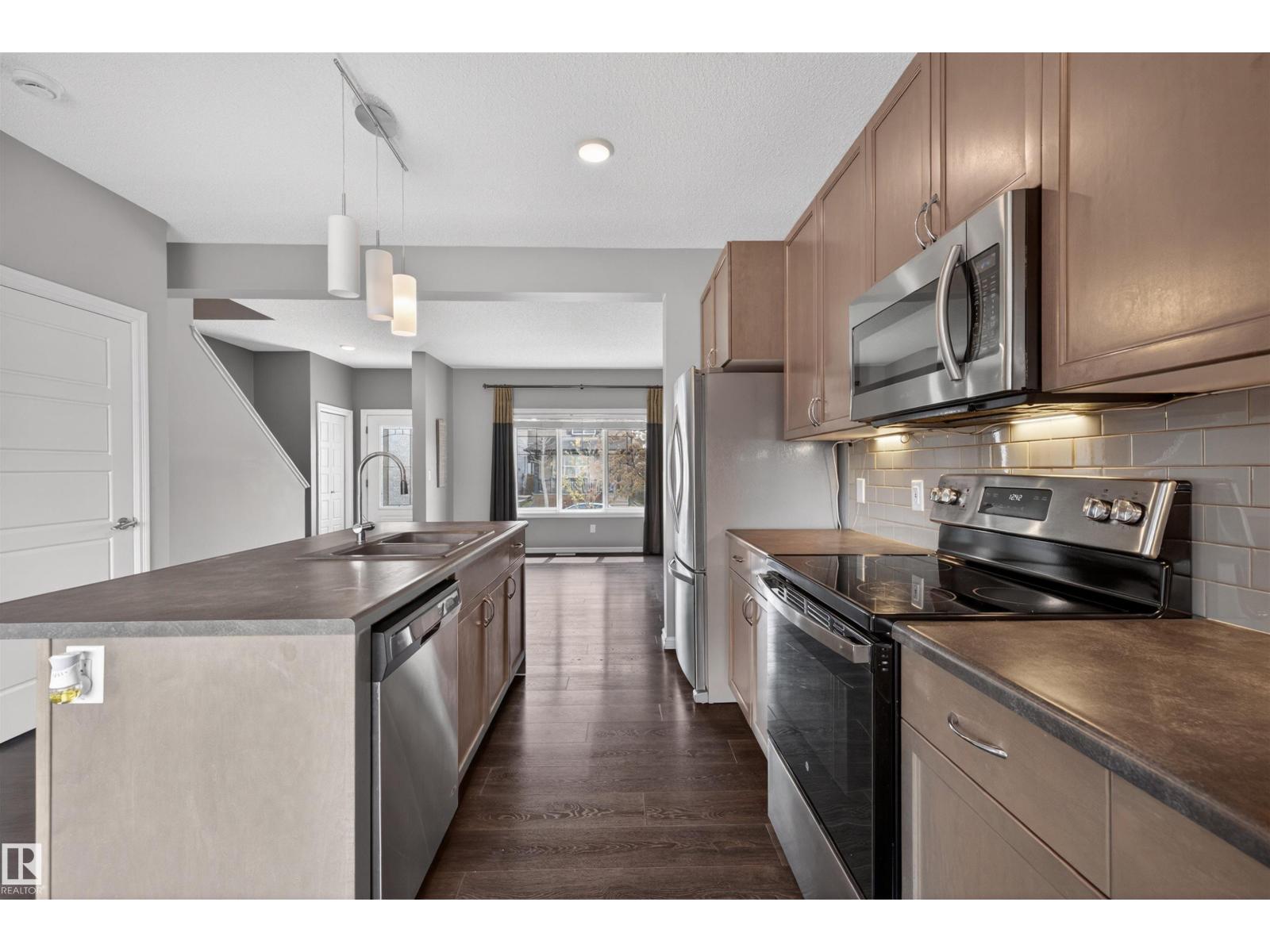 828 36 AV NW - 5