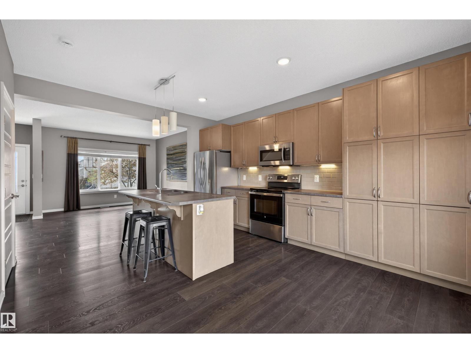 828 36 AV NW - 6