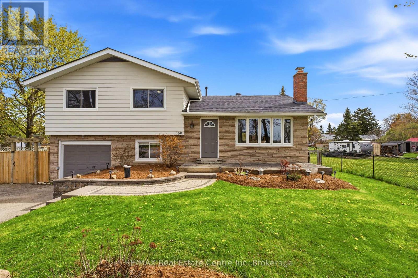 160 WELLINGTON ROAD 7 - 8