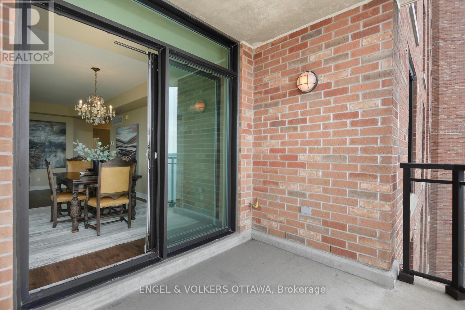 #1504 15 ST ANDREW STREET - 17