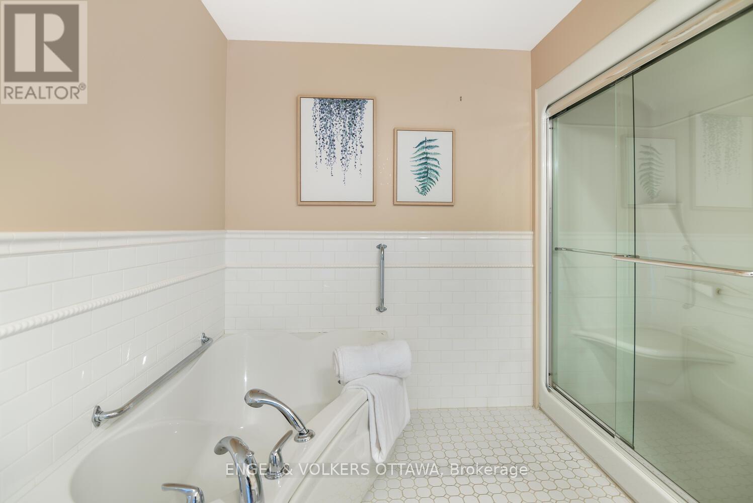 #1504 15 ST ANDREW STREET - 36
