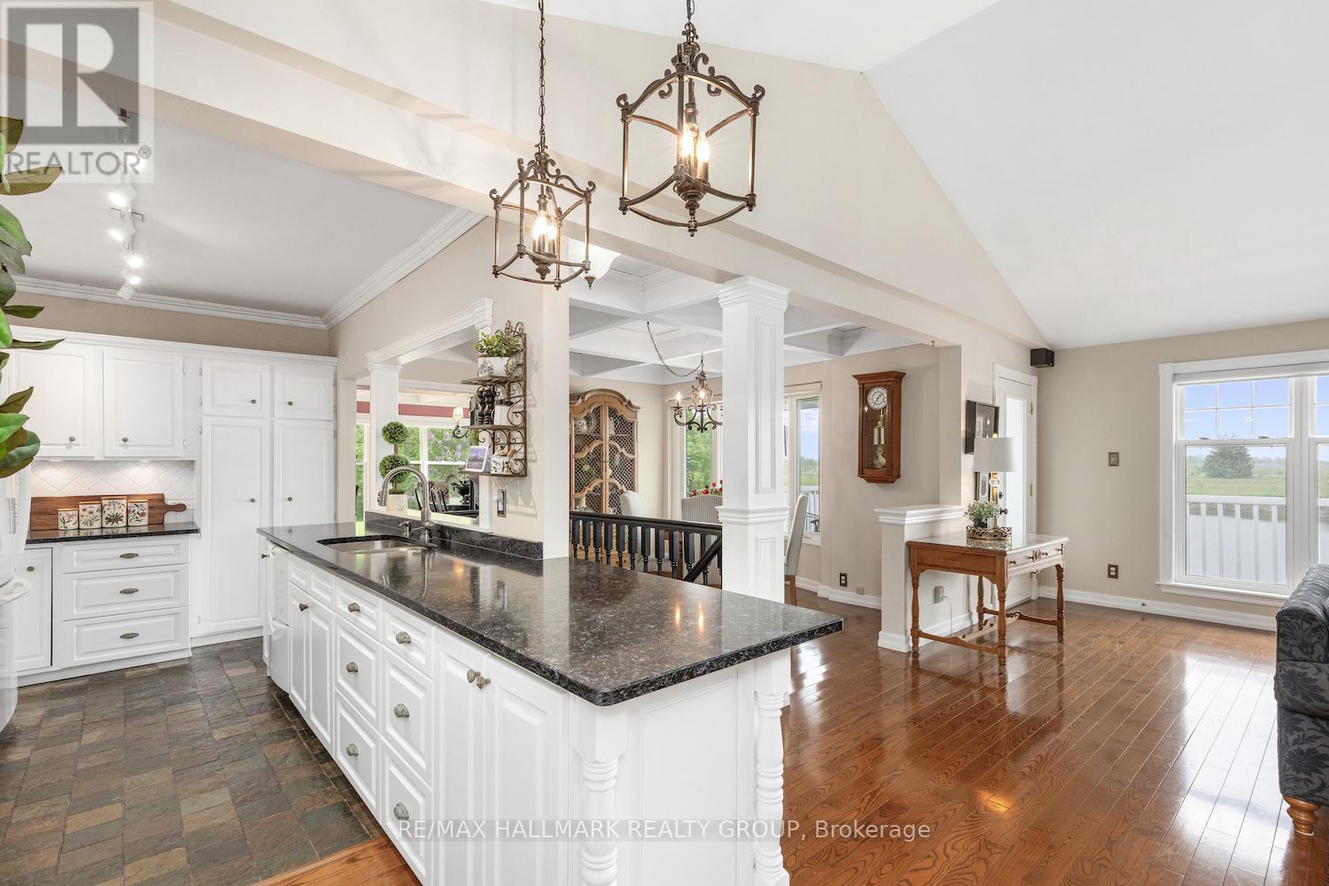 1 RIDEAU GLEN DRIVE - 17