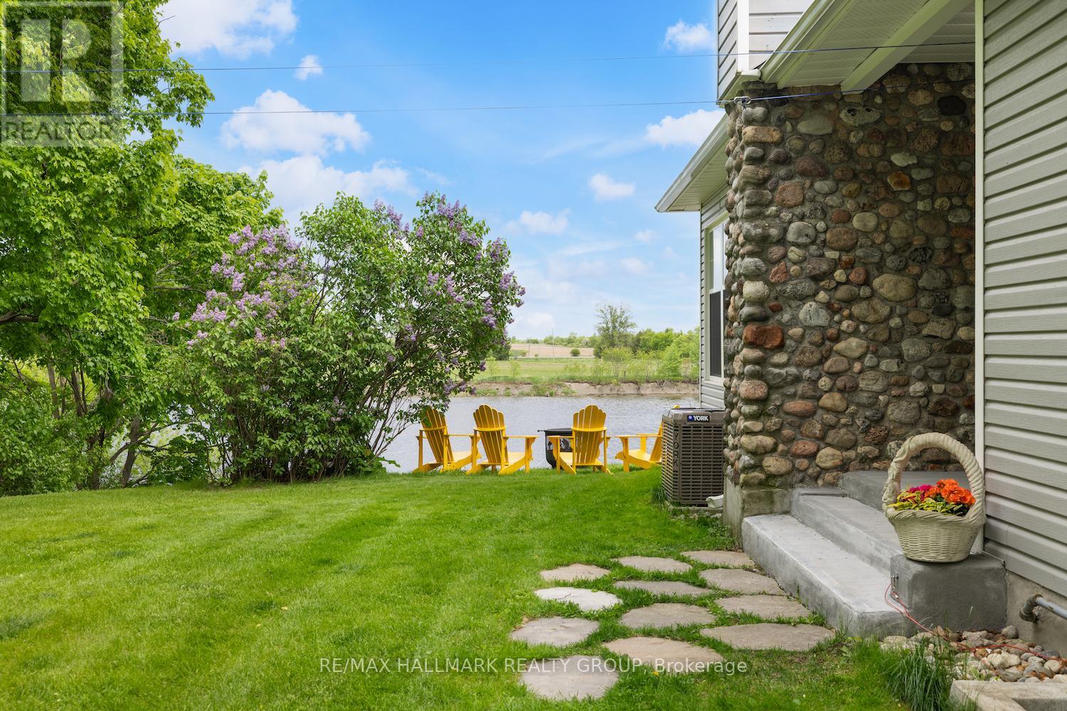 1 RIDEAU GLEN DRIVE - 43