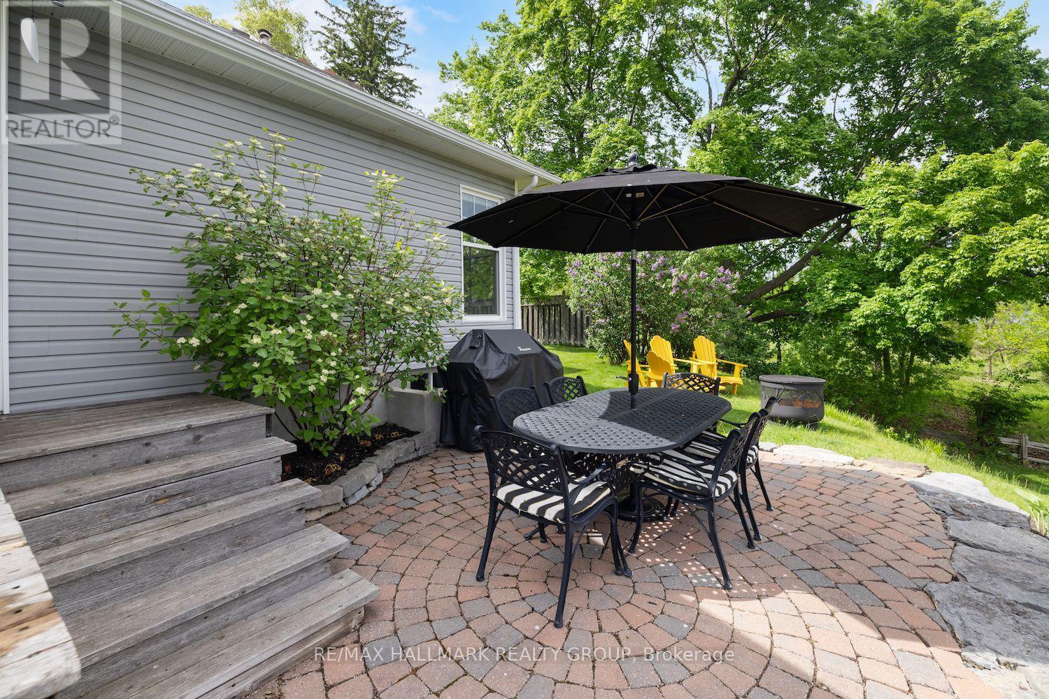 1 RIDEAU GLEN DRIVE - 45