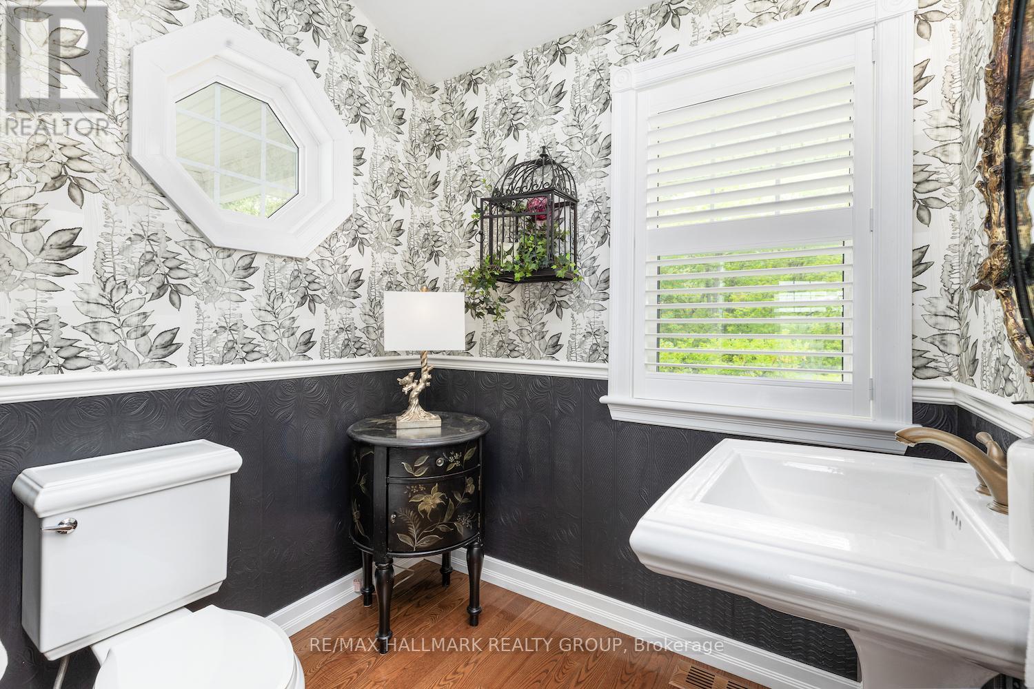 1 RIDEAU GLEN DRIVE - 6