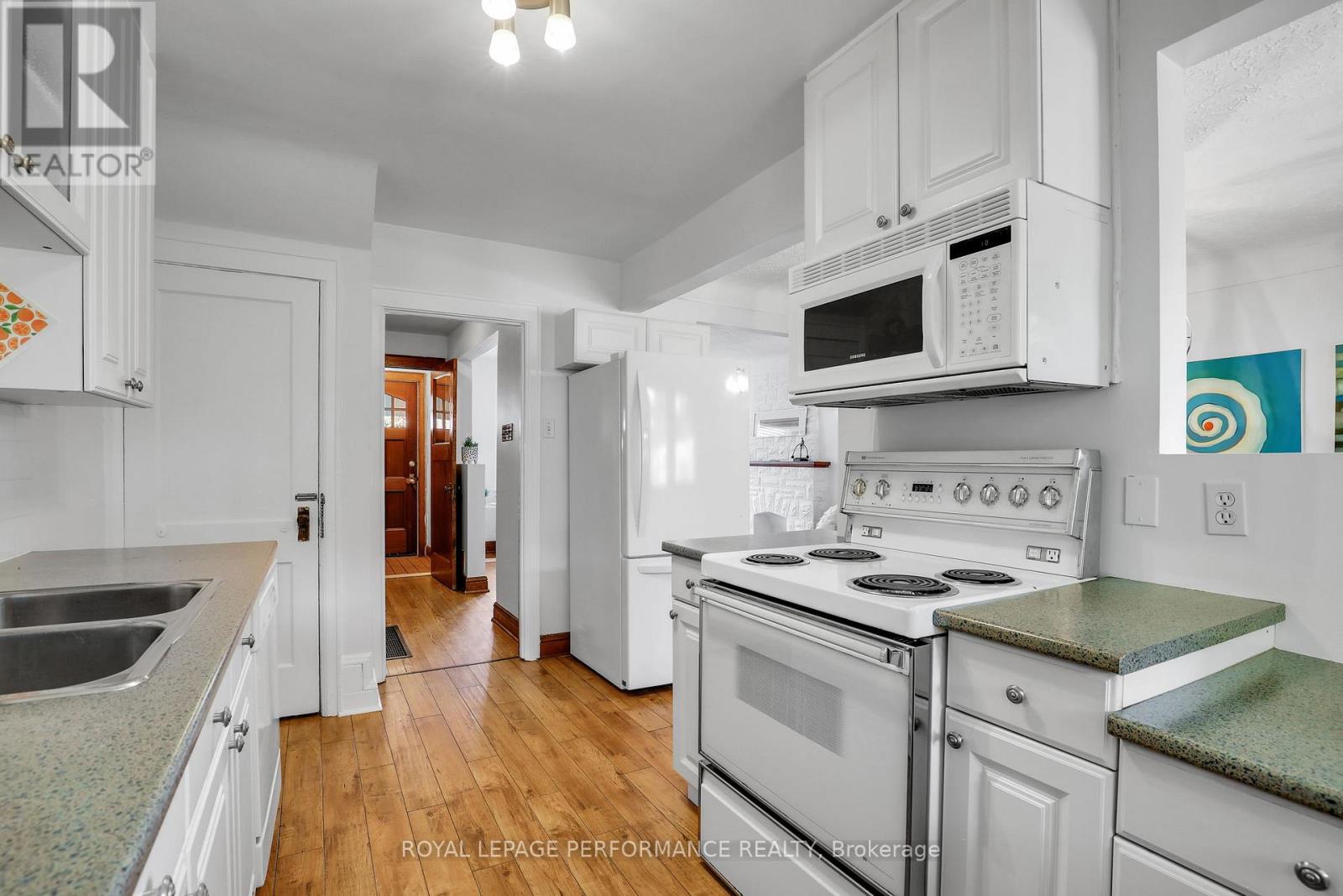 296 HOLMWOOD AVENUE - 17