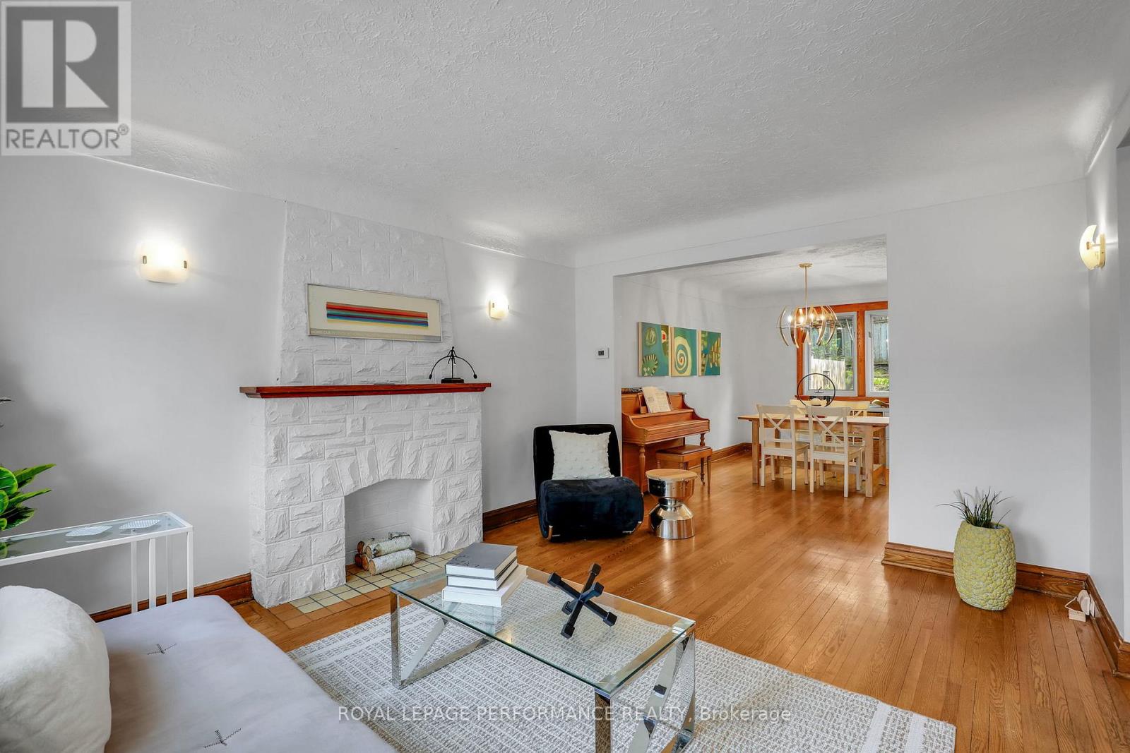 296 HOLMWOOD AVENUE - 9