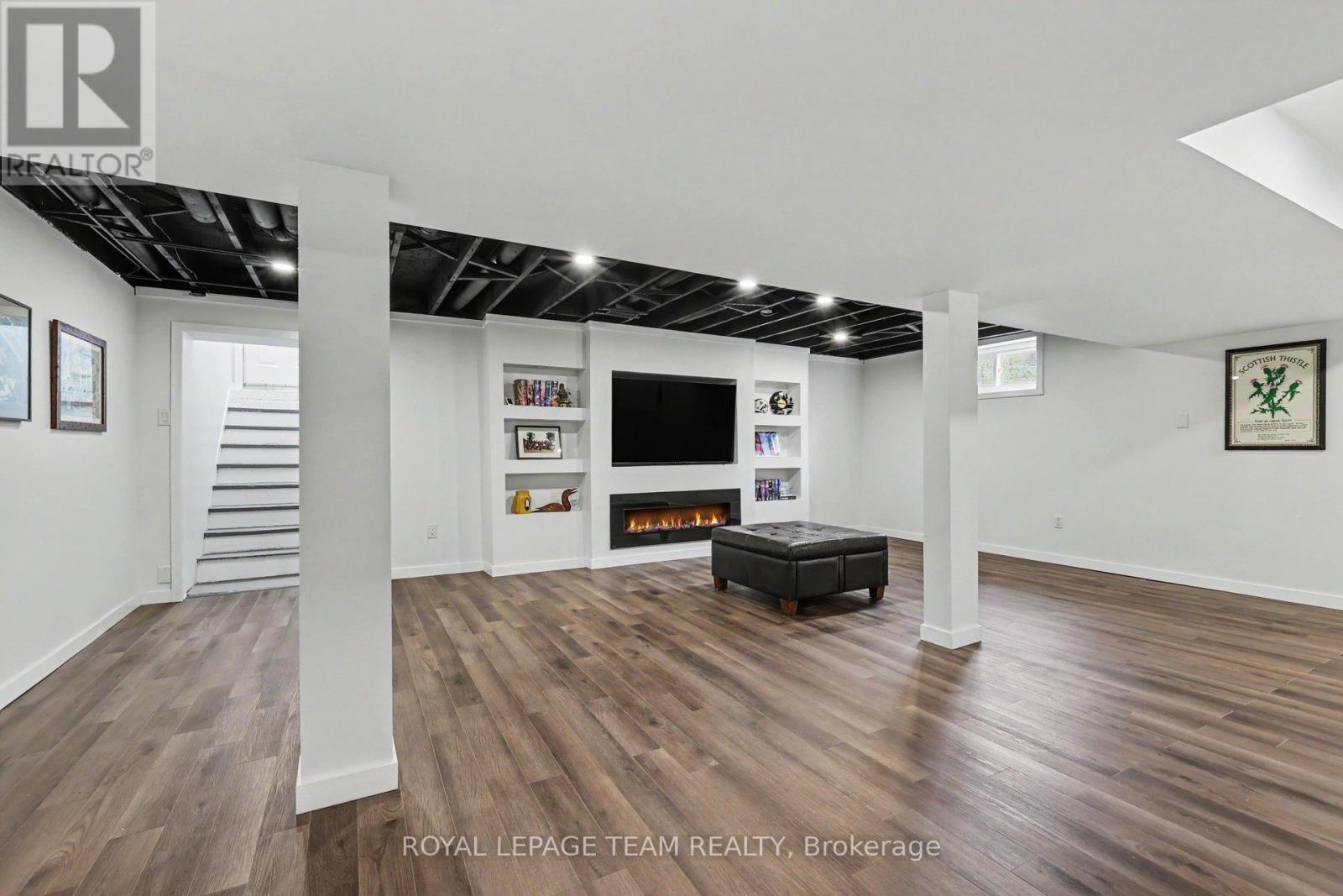 8471 MARIONVILLE ROAD - 32