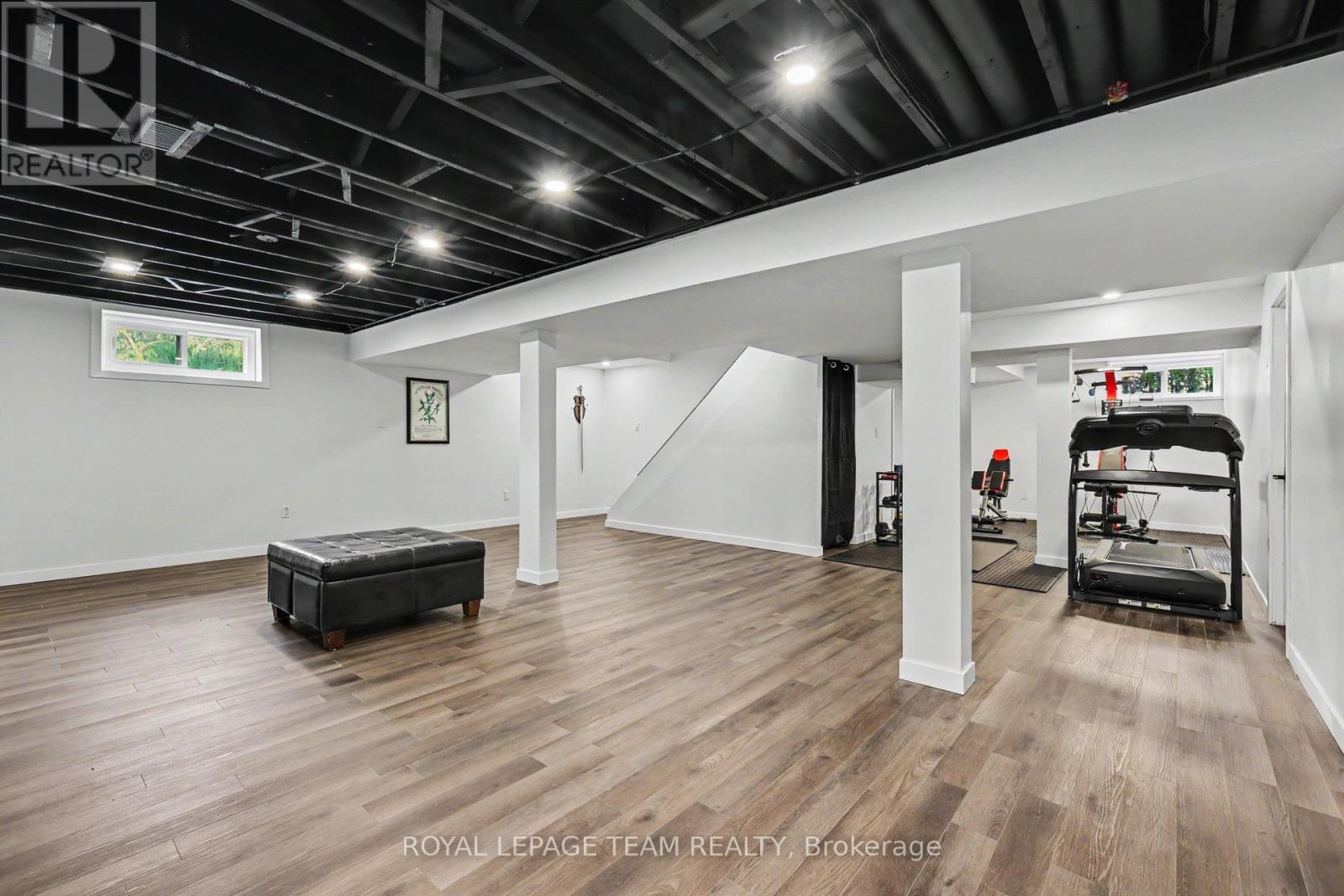 8471 MARIONVILLE ROAD - 34