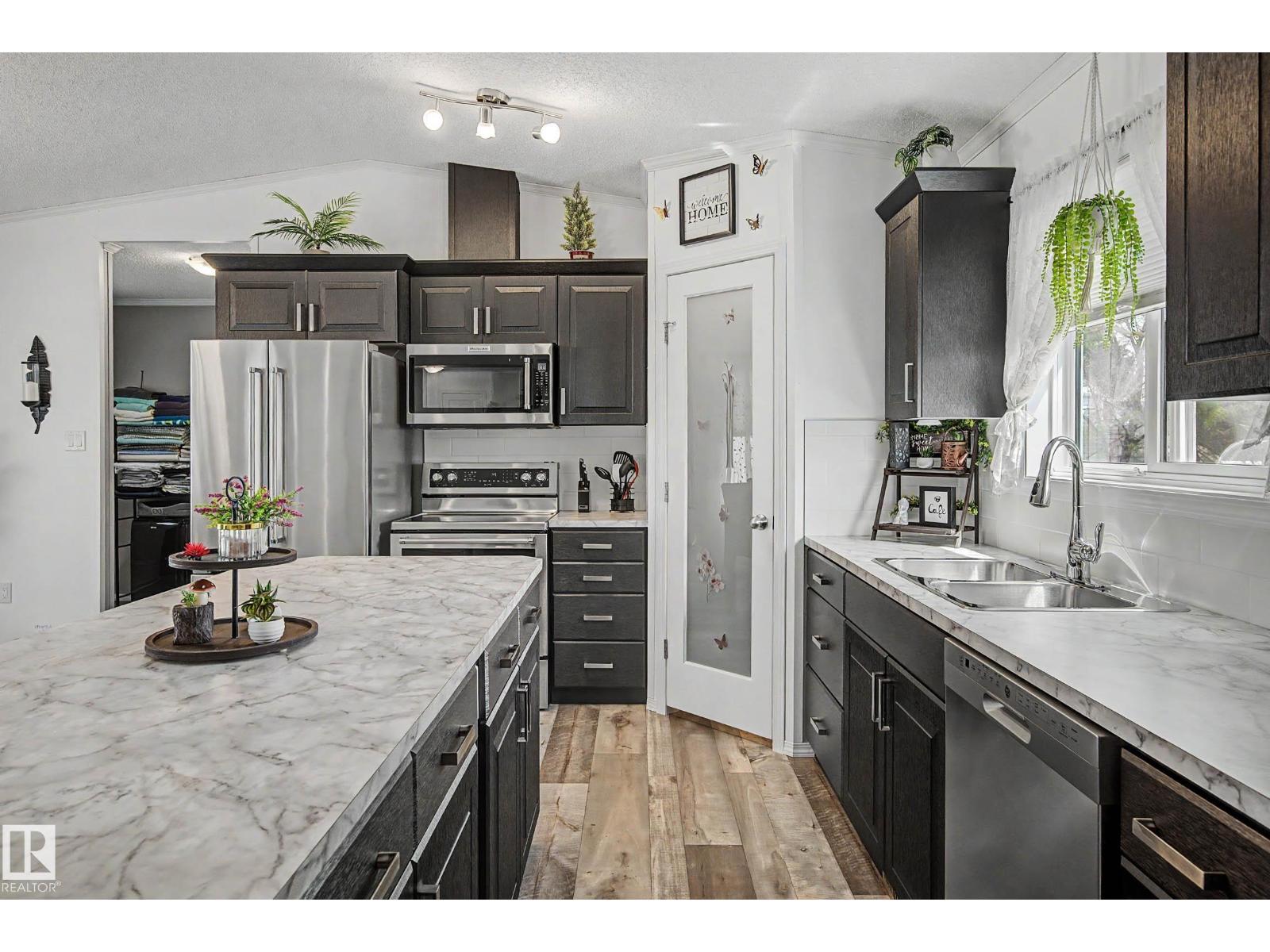 #15 12604 153 AV NW - 10
