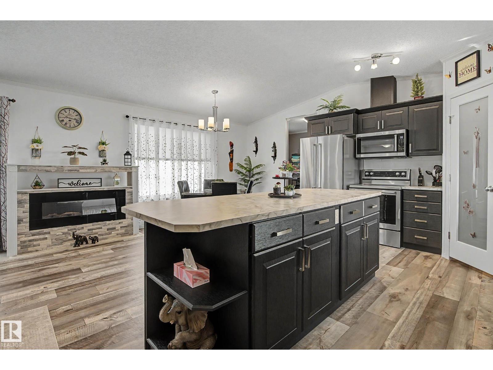 #15 12604 153 AV NW - 11