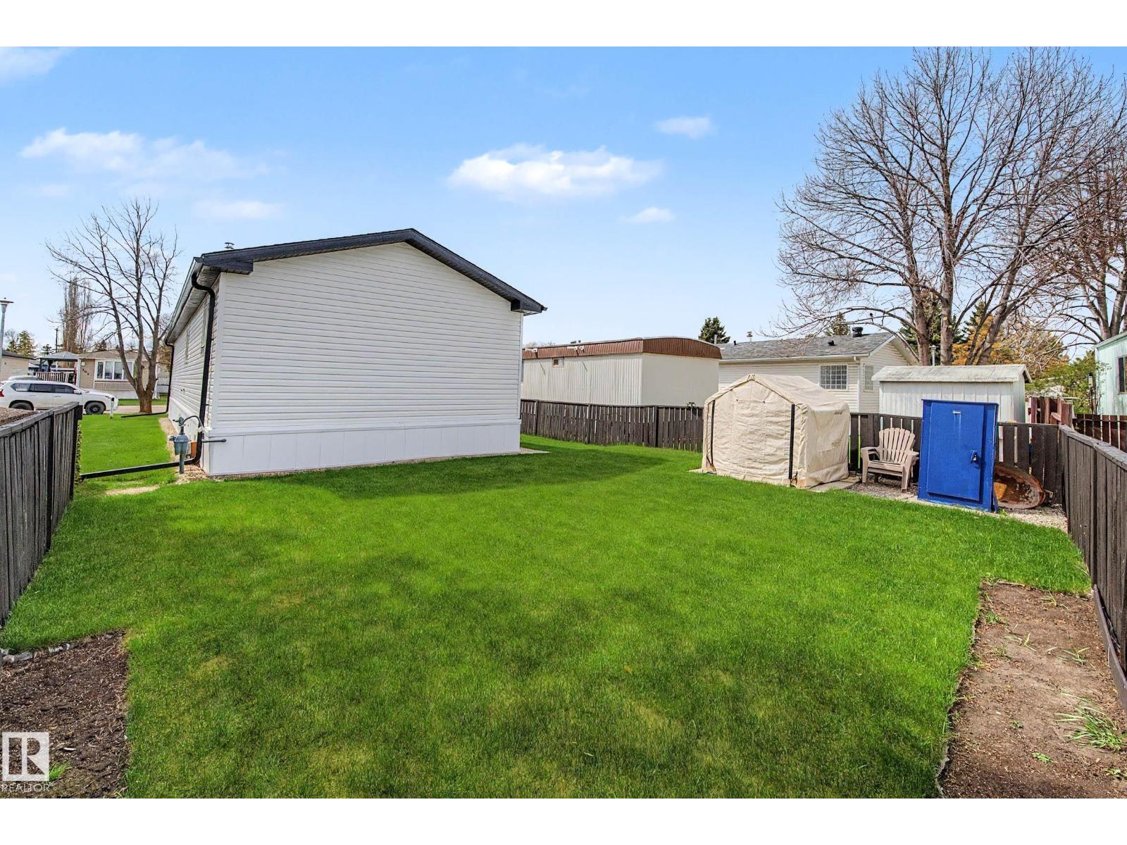 #15 12604 153 AV NW - 28