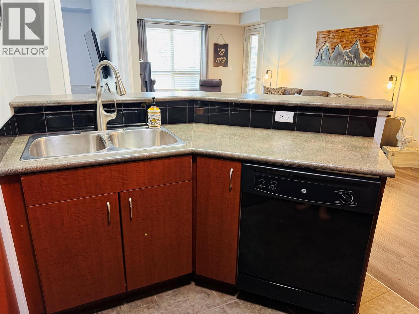 205 Third Avenue Unit# 3302, Invermere