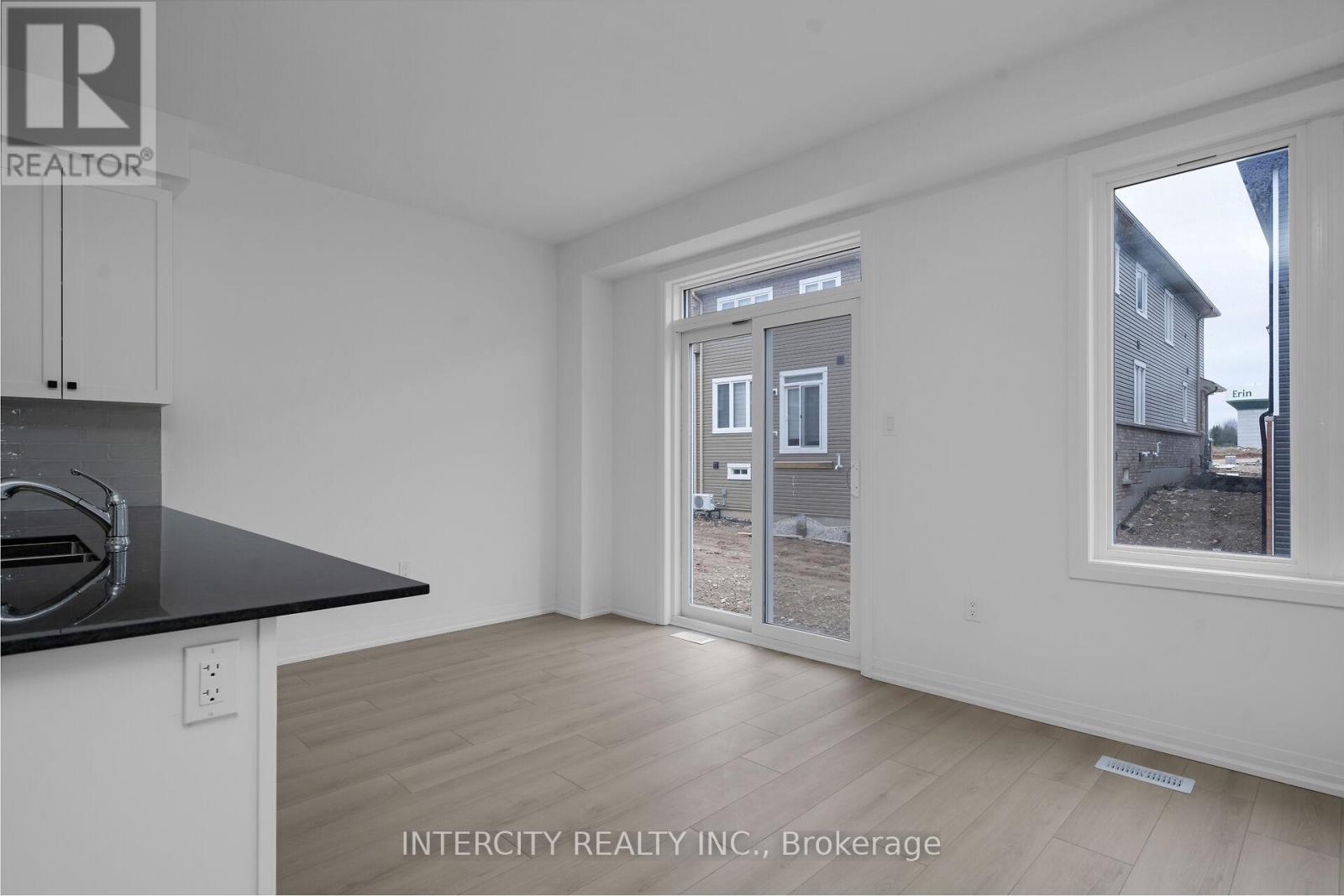 138 MCGILL AVENUE - 12
